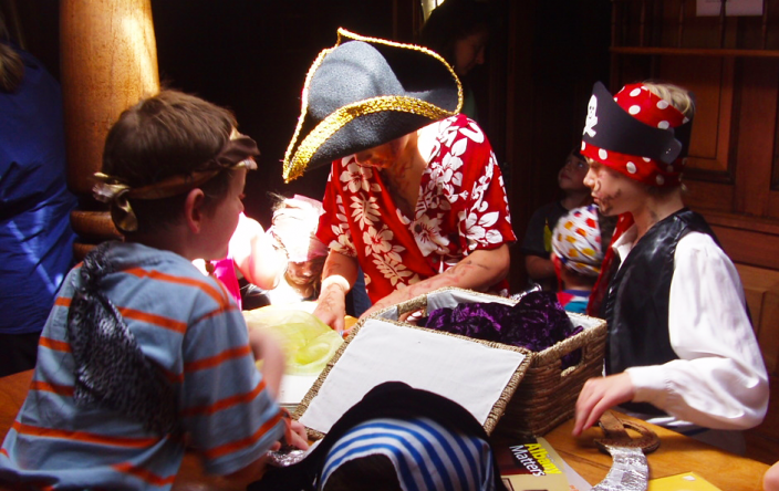Caption: Education Programs at the Museum of the Great Southern.