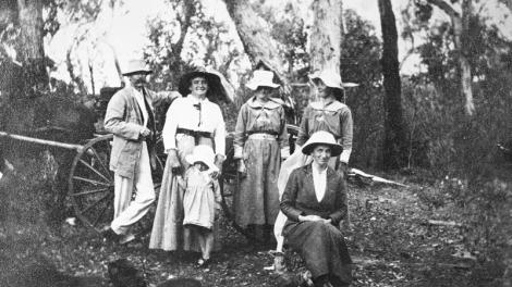 John Rutherford & family at Torbay Inlet – New Year’s Day, 1917 - WA Museum - Albany Family picnic at Torbay Inlet, New Year's Day 1917.