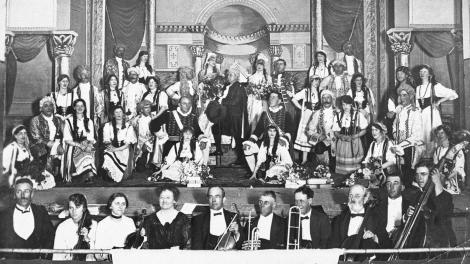 Albany Choral Society, Town Hall c1920 Image copyright of WA Museum 