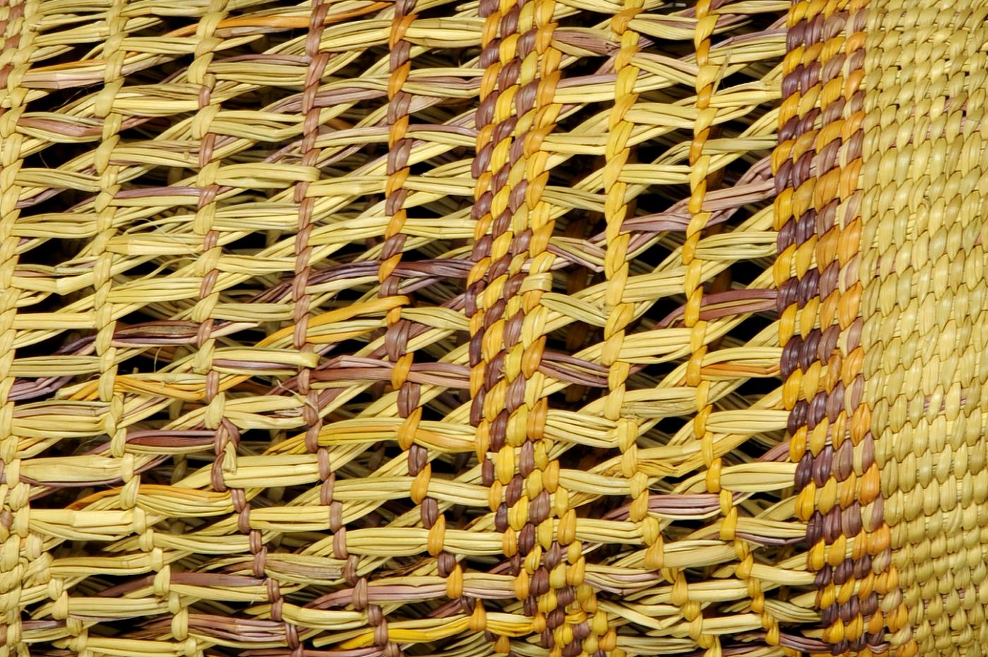 Details of twine stitch