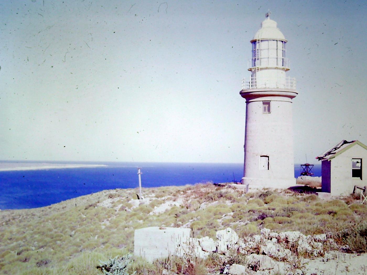 Image of the Vlamingh Head Lighthouse and coast line