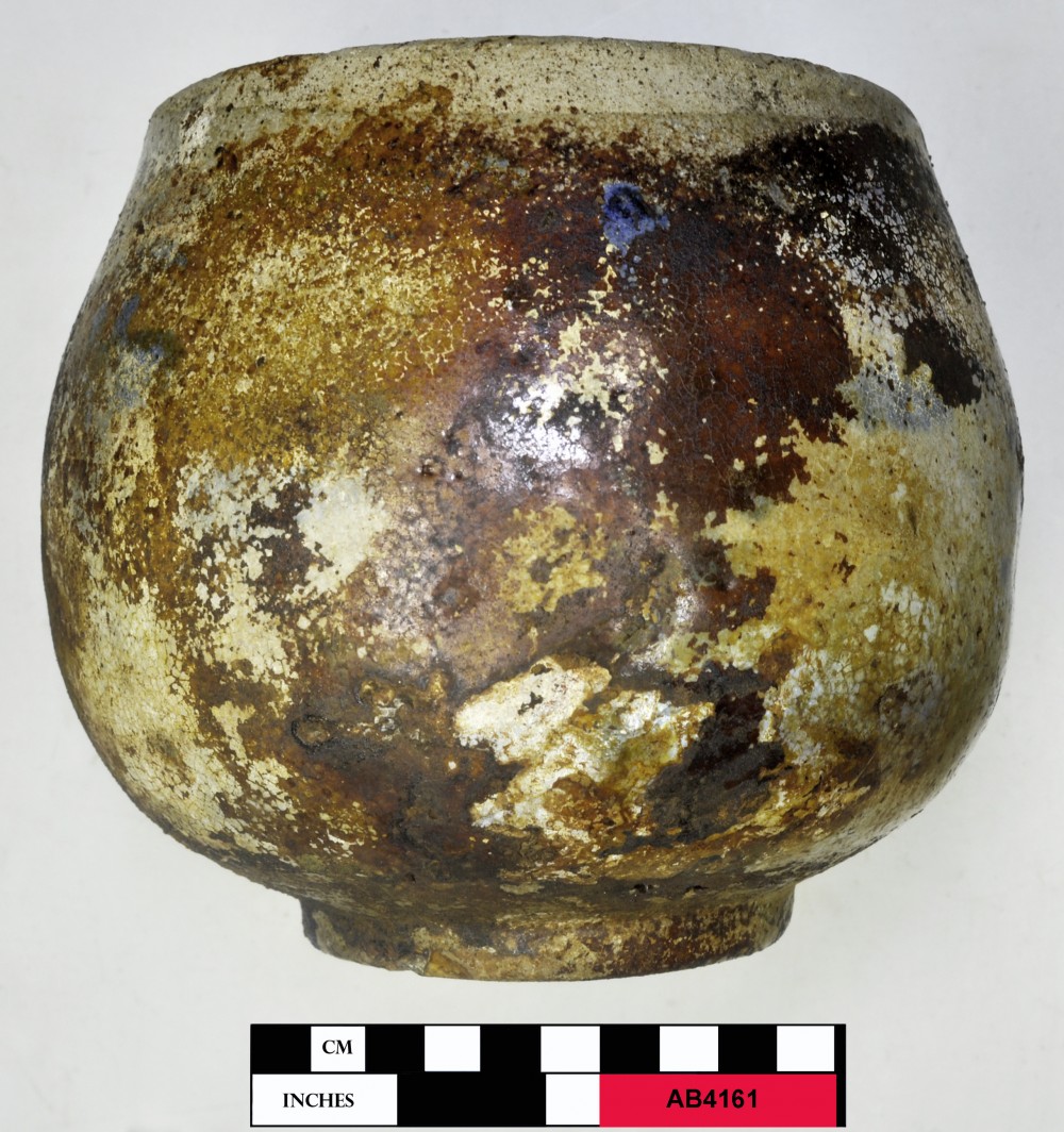 AB4161 Stoneware artefact recovered from Abrolhos General