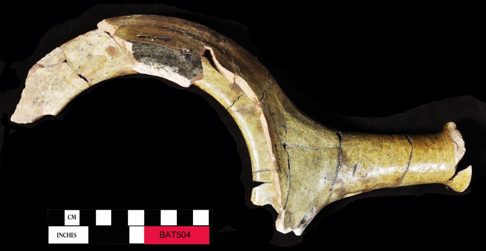 BAT504 Earthenware artefact recovered from Batavia