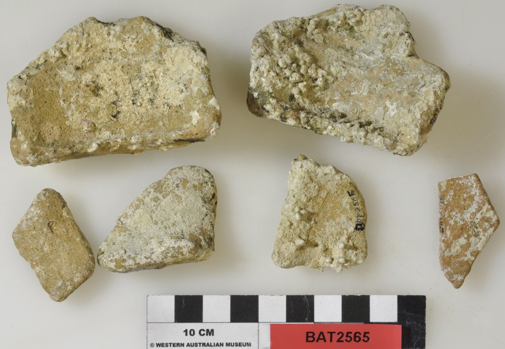 BAT2565 Majolica artefact recovered from Batavia