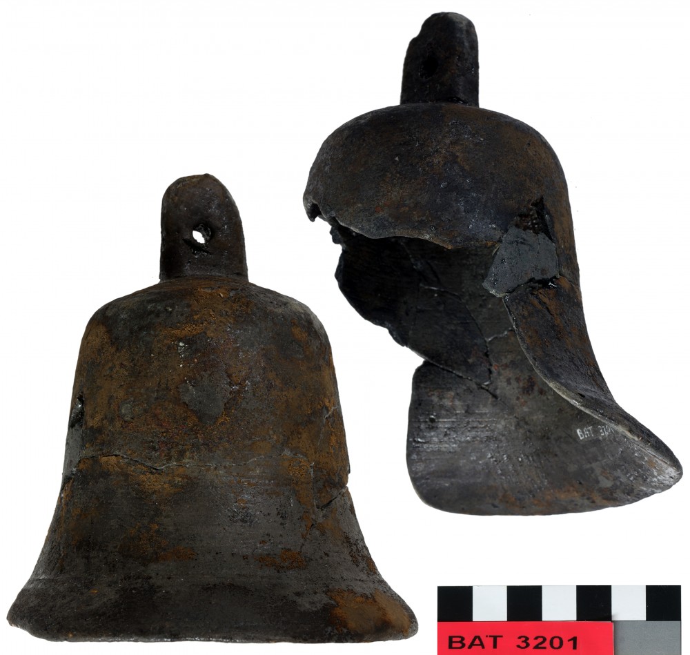 BAT3201 Bronze artefact recovered from Batavia
