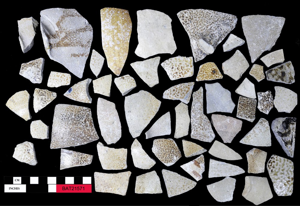 BAT21571 Stoneware artefact recovered from Batavia