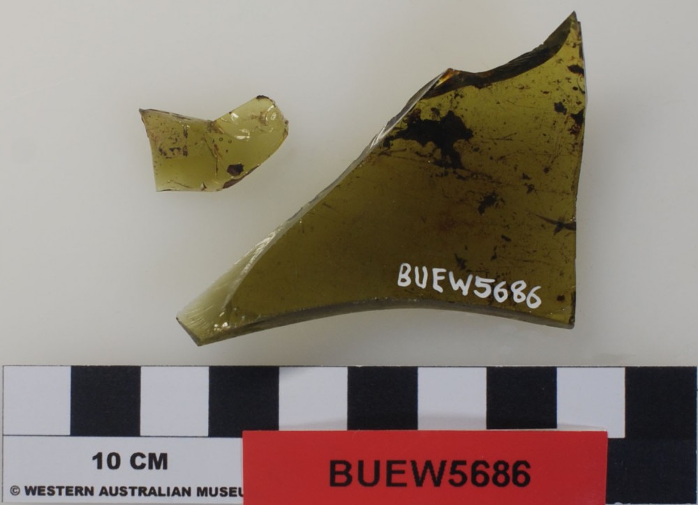 BUEW5686 Glass artefact recovered from Bunbury Excavation West