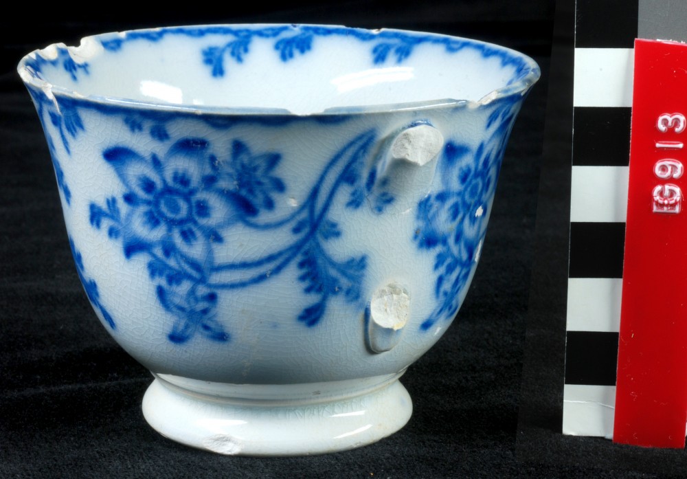EG913 Patterned Earthenware artefact recovered from Eglinton