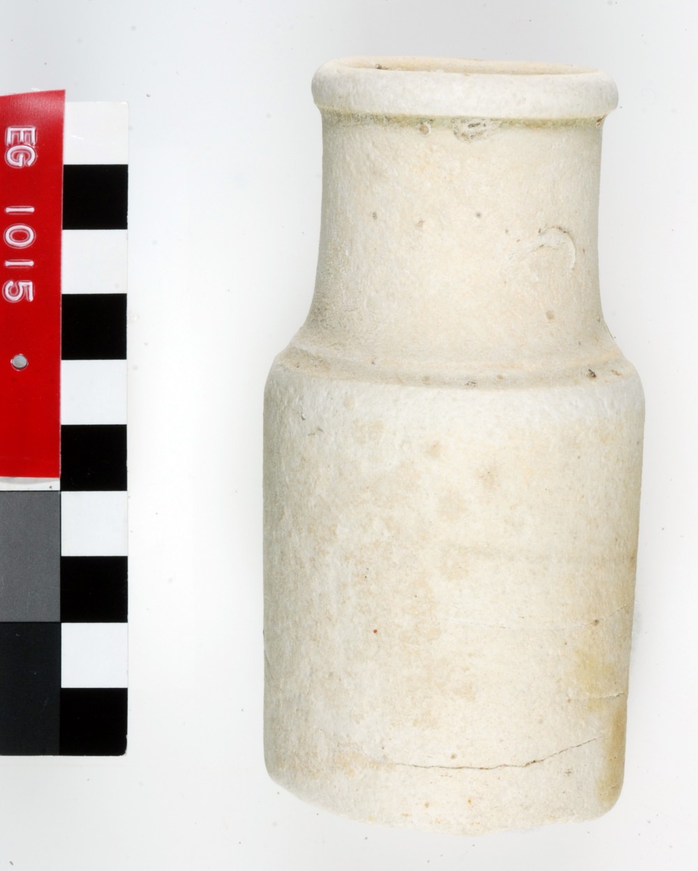 EG1015 Stoneware artefact recovered from Eglinton