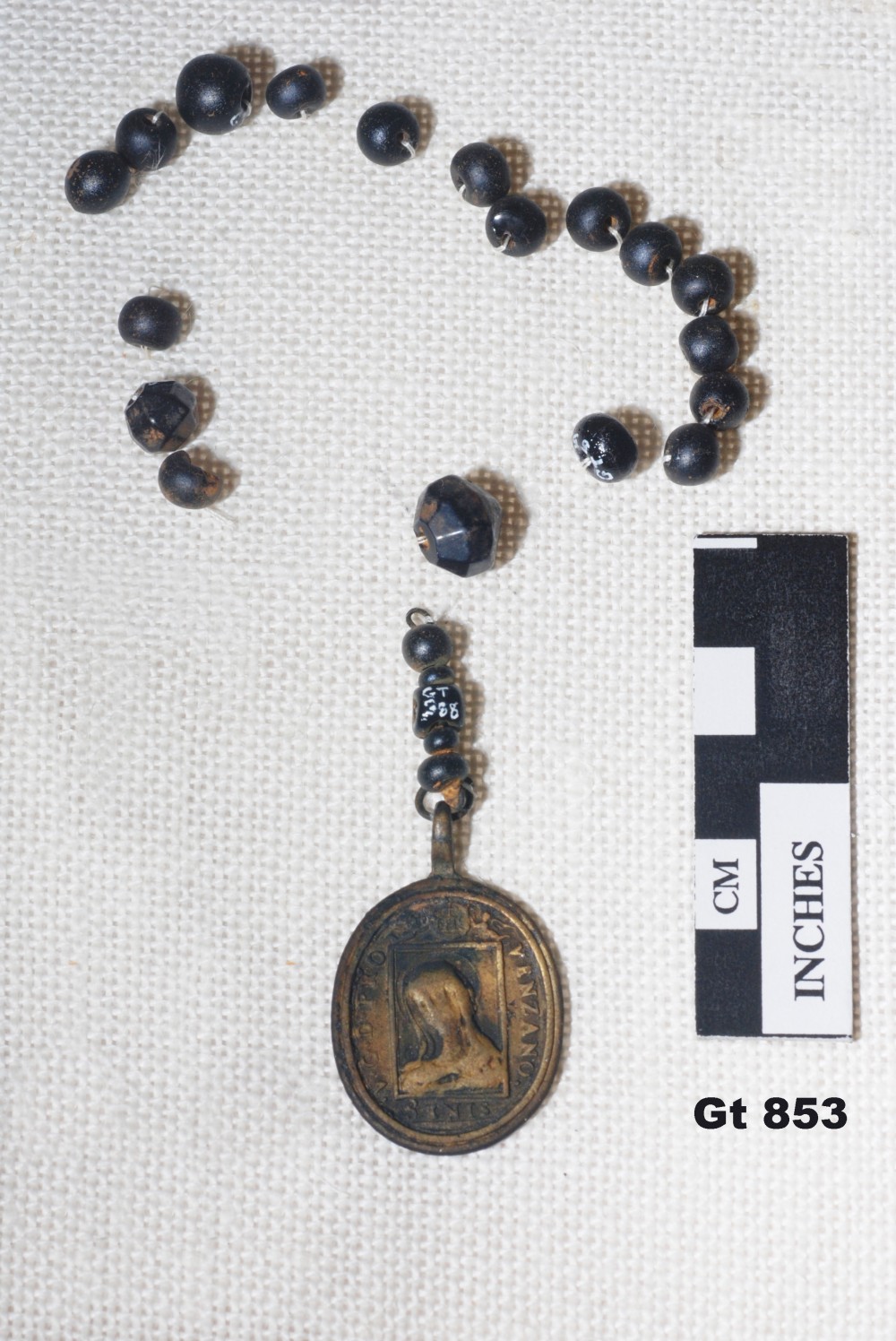 GT853 Glass artefact recovered from Vergulde Draeck (Gilt Dragon)