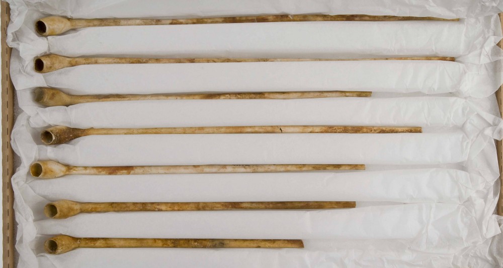 GT1028A-L Clay pipes artefact recovered from Vergulde Draeck (Gilt Dragon)