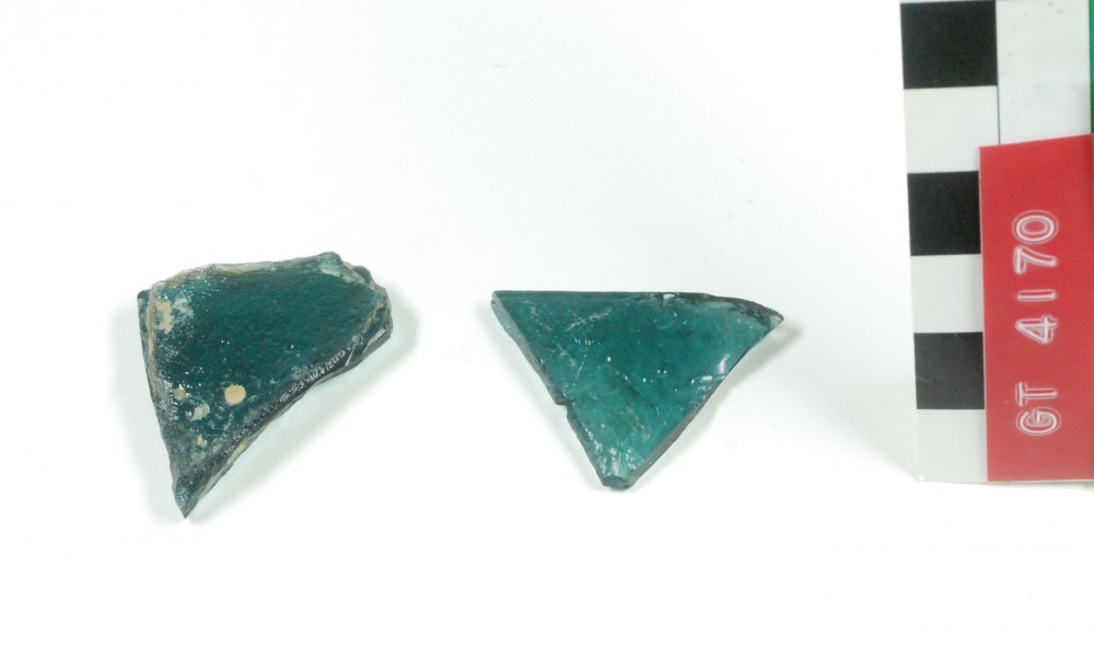 GT4170 Glass artefact recovered from Vergulde Draeck (Gilt Dragon)