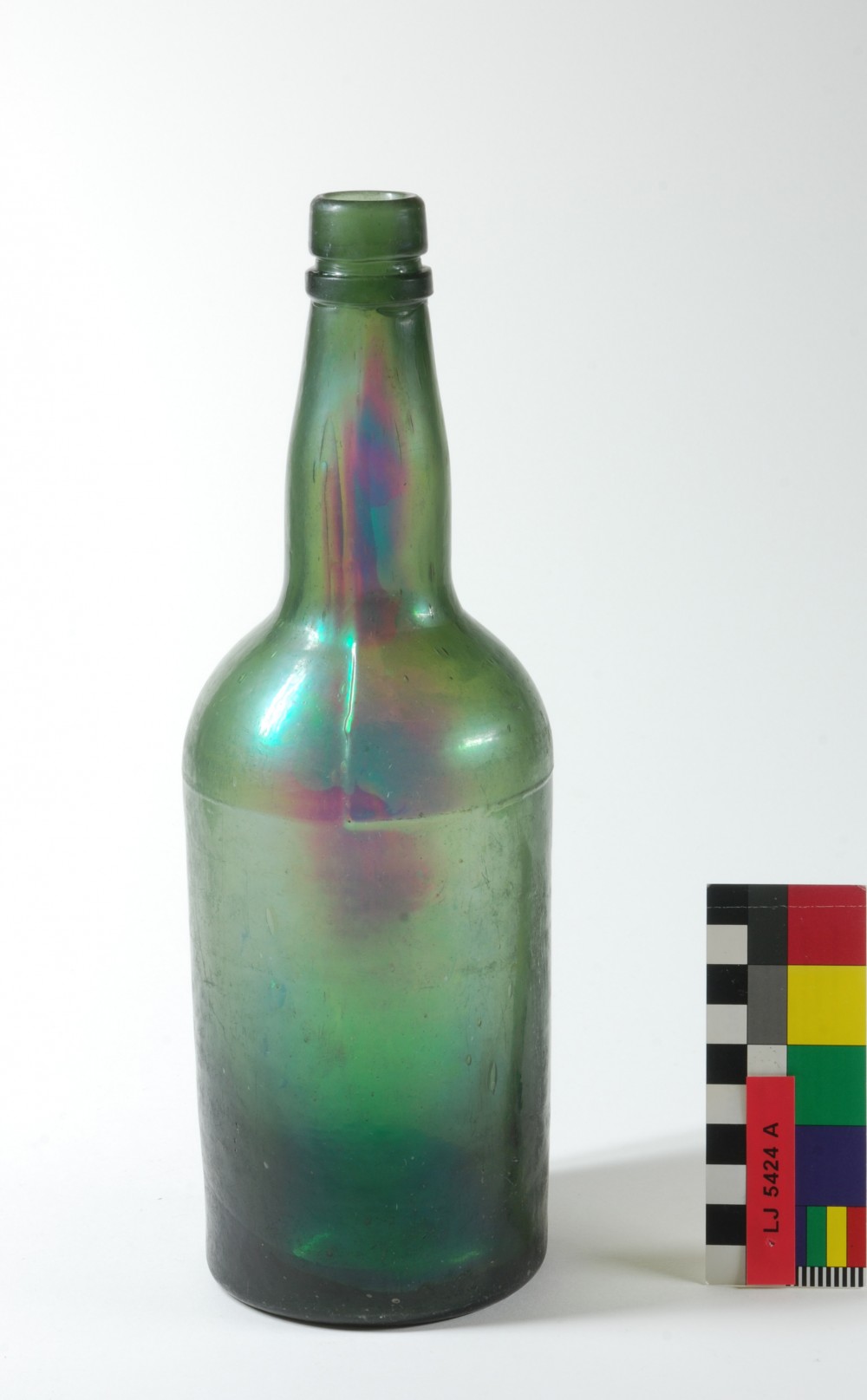 LJ5424A Glass artefact recovered from Long Jetty site, Fremantle