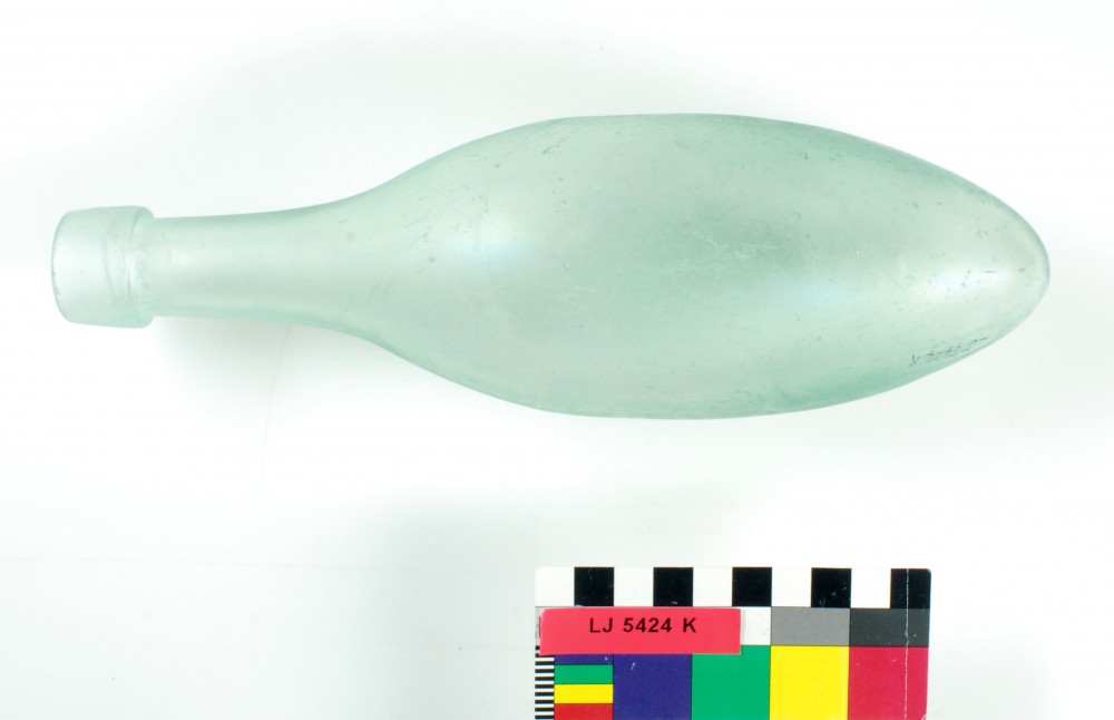 LJ5424K Glass artefact recovered from Long Jetty site, Fremantle