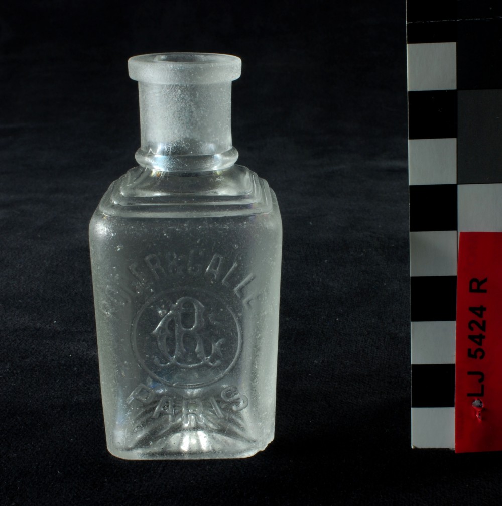 LJ5424R Glass artefact recovered from Long Jetty site, Fremantle