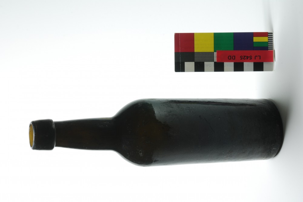 Glass artefact recovered from Long Jetty site, Fremantle