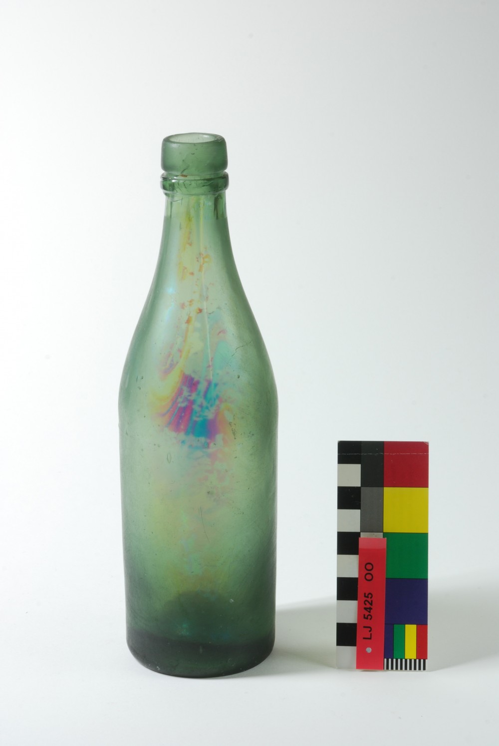 LJ5425OO Glass artefact recovered from Long Jetty site, Fremantle