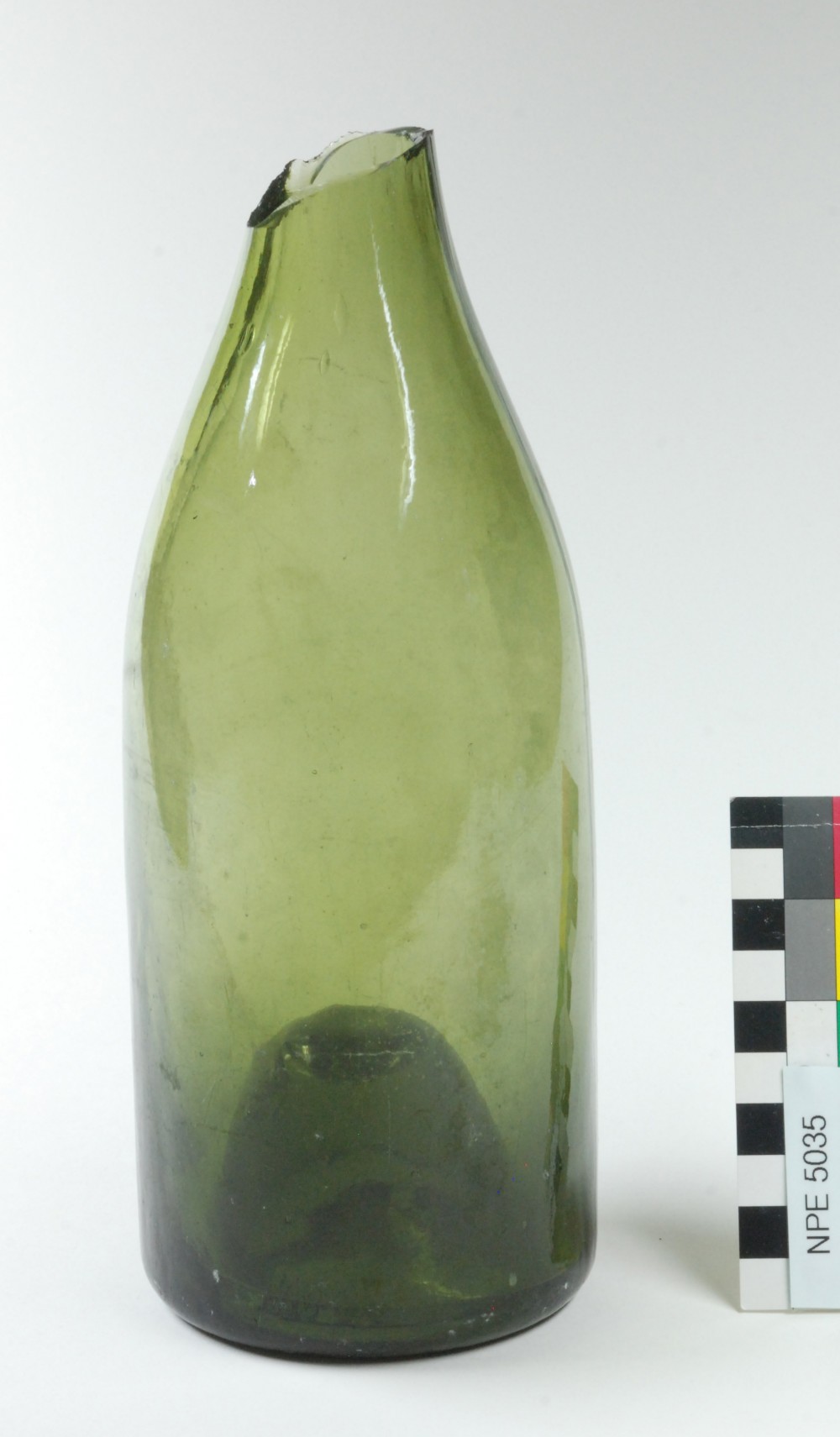 NPE5035 Glass artefact recovered from Notch Point East
