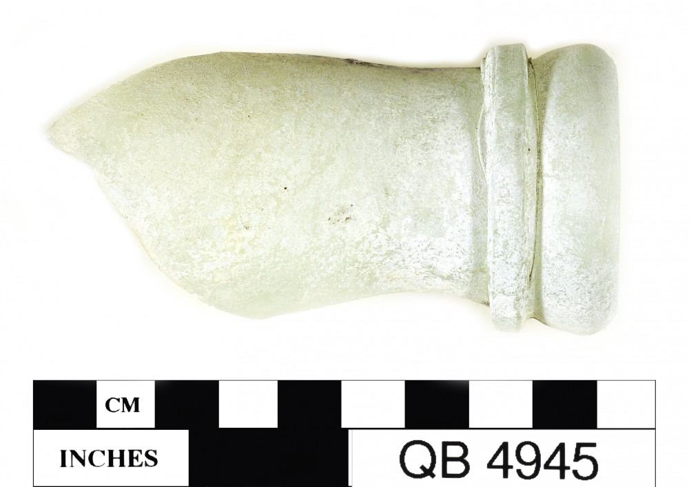 QB4945 Glass artefact recovered from Quoin Bluff
