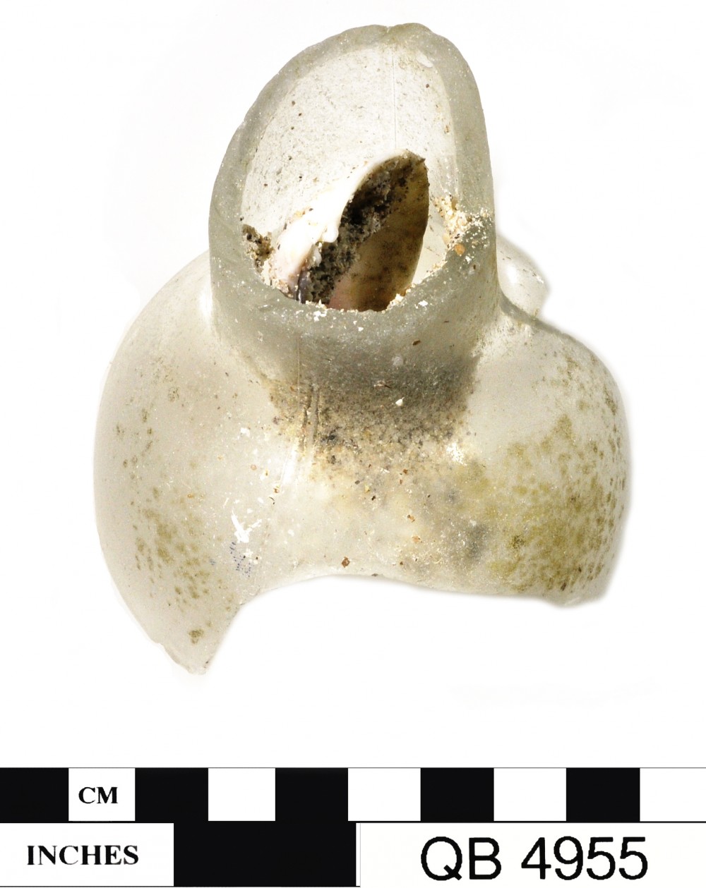 QB4955 Glass artefact recovered from Quoin Bluff