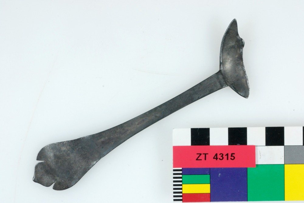 ZT4315 Silver artefact recovered from Zuiddorp (Zuytdorp)