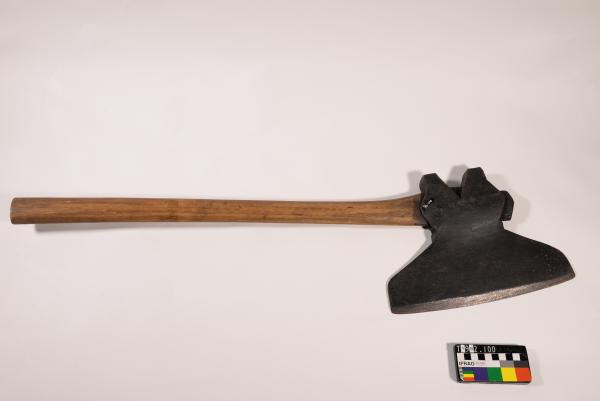 Broad axe