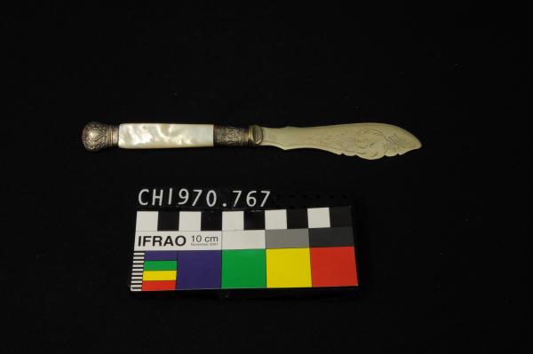 FISH KNIFE, pearl handled