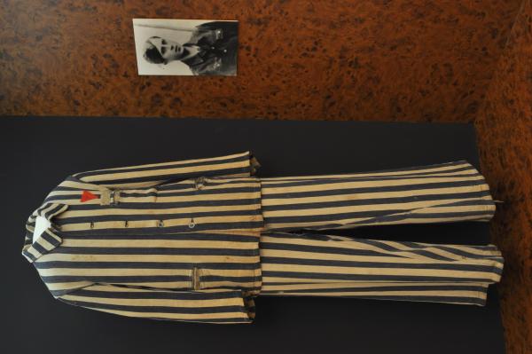 CONCENTRATION CAMP PRISONER'S UNIFORM, Polish