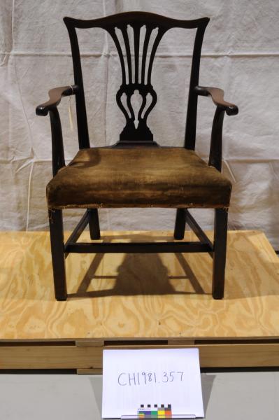 CHAIR, Carver