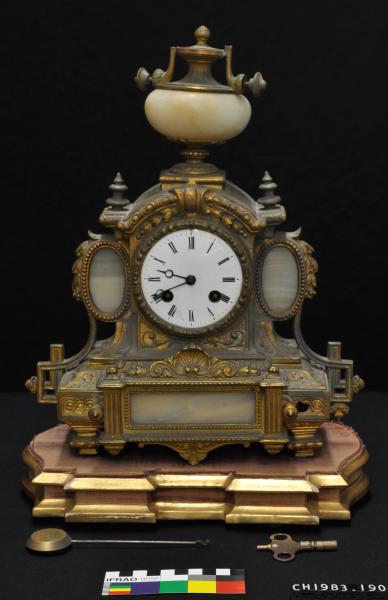 MANTLE CLOCK with stand