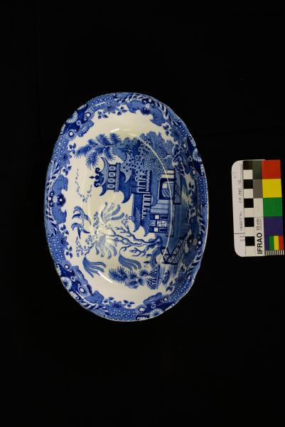BOWL or Dish Oval-shaped