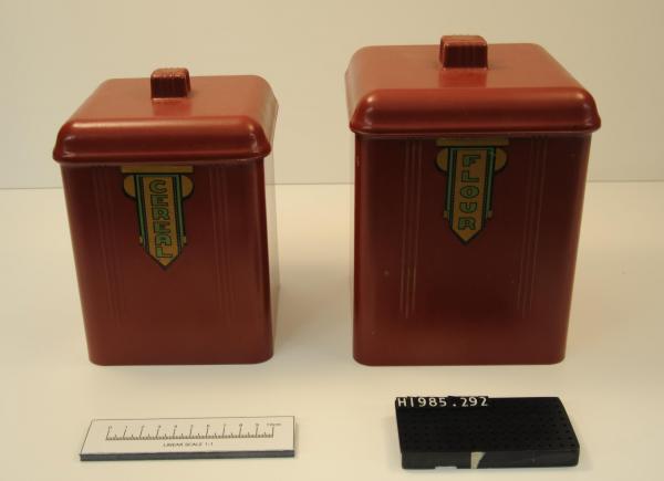 SET OF CANISTERS