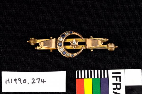 BROOCH, Levinson Gold Bar