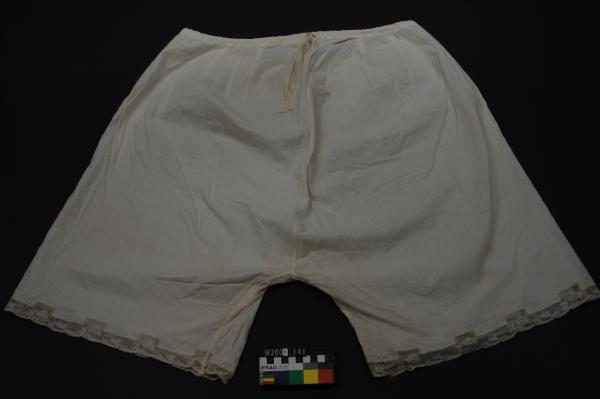 BLOOMERS, linen, lace trim, ‘A.F.’