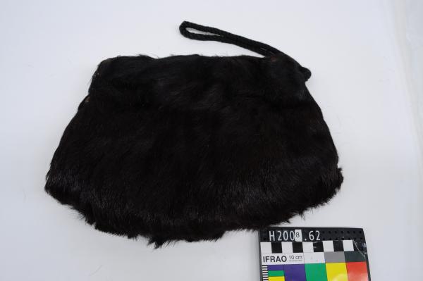 MUFF, brown-black bear(?) fur