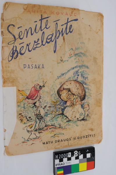 BOOK, Children's, Latvian, 'Senite Berzlapite / Pasaka'