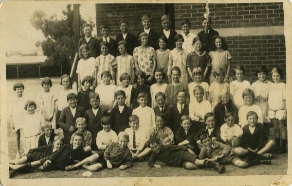 PHOTOGRAPH, group, Fourth Standard, Midland Junction State School, 1926