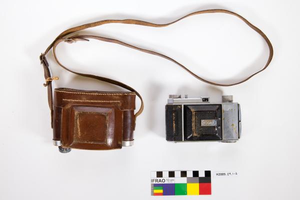 CAMERA, Kodak ‘Retina’, rangefinder, 35mm, with brown leather case