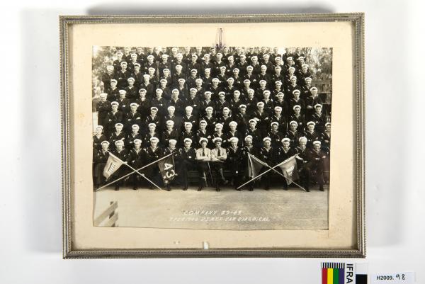 PHOTOGRAPH, framed, b&w, US sailors, 'COMPANY 39-43 7 FEB 1940 US. N.T.S'