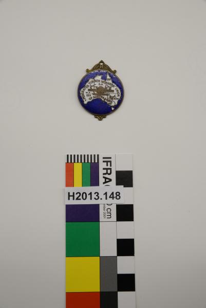 BADGE, ‘FEDERATED TIMBER WORKERS’ UNION/ OF AUSTRALASIA’, brass, enamelled, blue and white