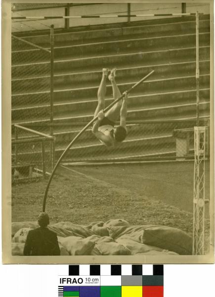 PHOTOGRAPH, b&w, athletics, pole vault, Trevor Bickle