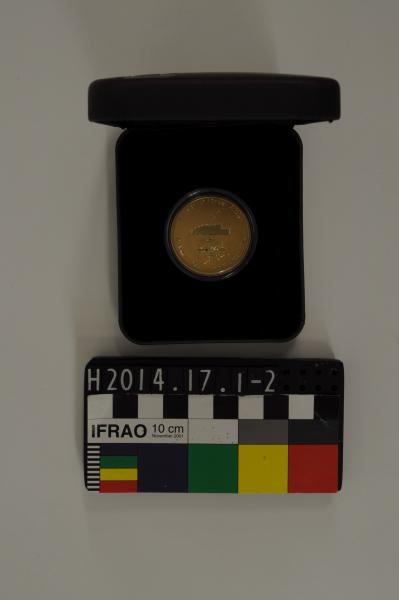 MEDALLION in box, gold plated, Diplomatic Corp Visit W.A. May 2014