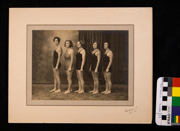 PHOTOGRAPH, b&w, x5 female swimmers, Mamie Williams, 1927