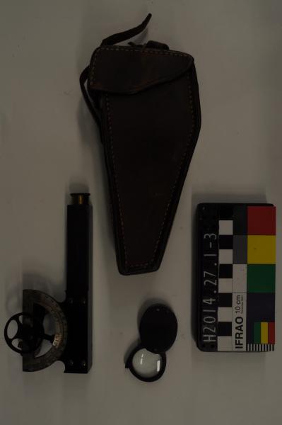 ABNEY LEVEL, ‘MADE IN ENGLAND’, in leather case