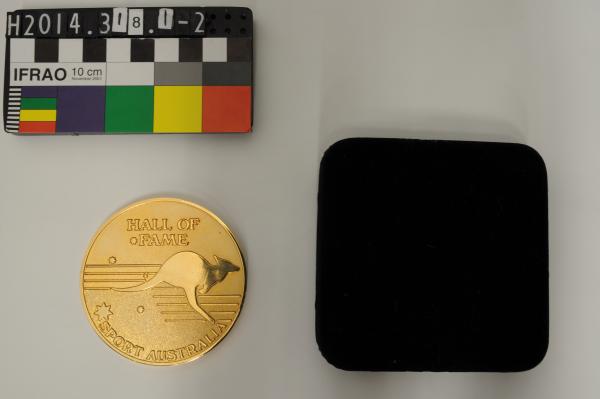 MEDAL, football, in box, gold, round, 'HALL OF/ FAME', Graham 'Polly' Farmer, 1951-1975