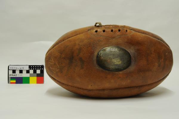 FOOTBALL, award, George Doig, 1933