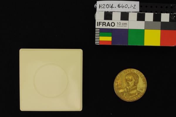 COIN, round, gold, in cream case, 'SWAN RIVER COLONY FOUNDED 1829, 'W.A. 15Oth ANNIVERSARY 1979', Kay Terry