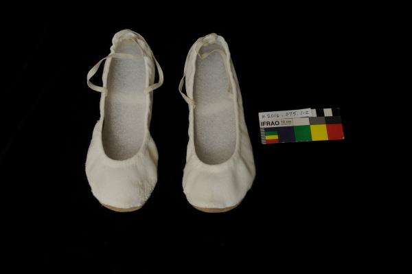 GYMNASTICS SHOES, jiffy style, leather soled, elastic straps, 1968 Mexico Olympic Games, Val Norris