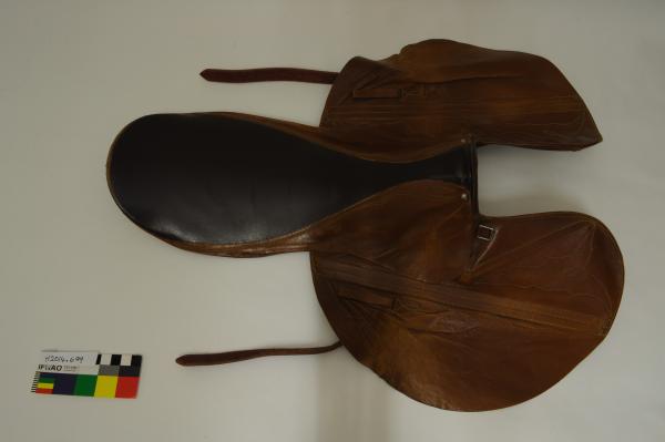 SADDLE, horse, galloping, brown leather, Frank Treen