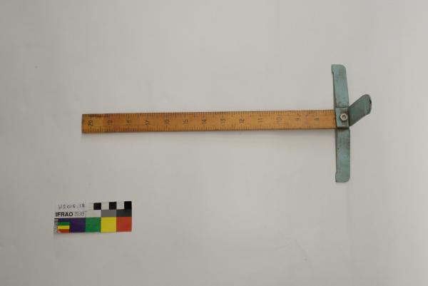 HEM MARKER RULER, thick perpendicular 7 - 20 1/2 inch ruler, light blue painted three leg stand